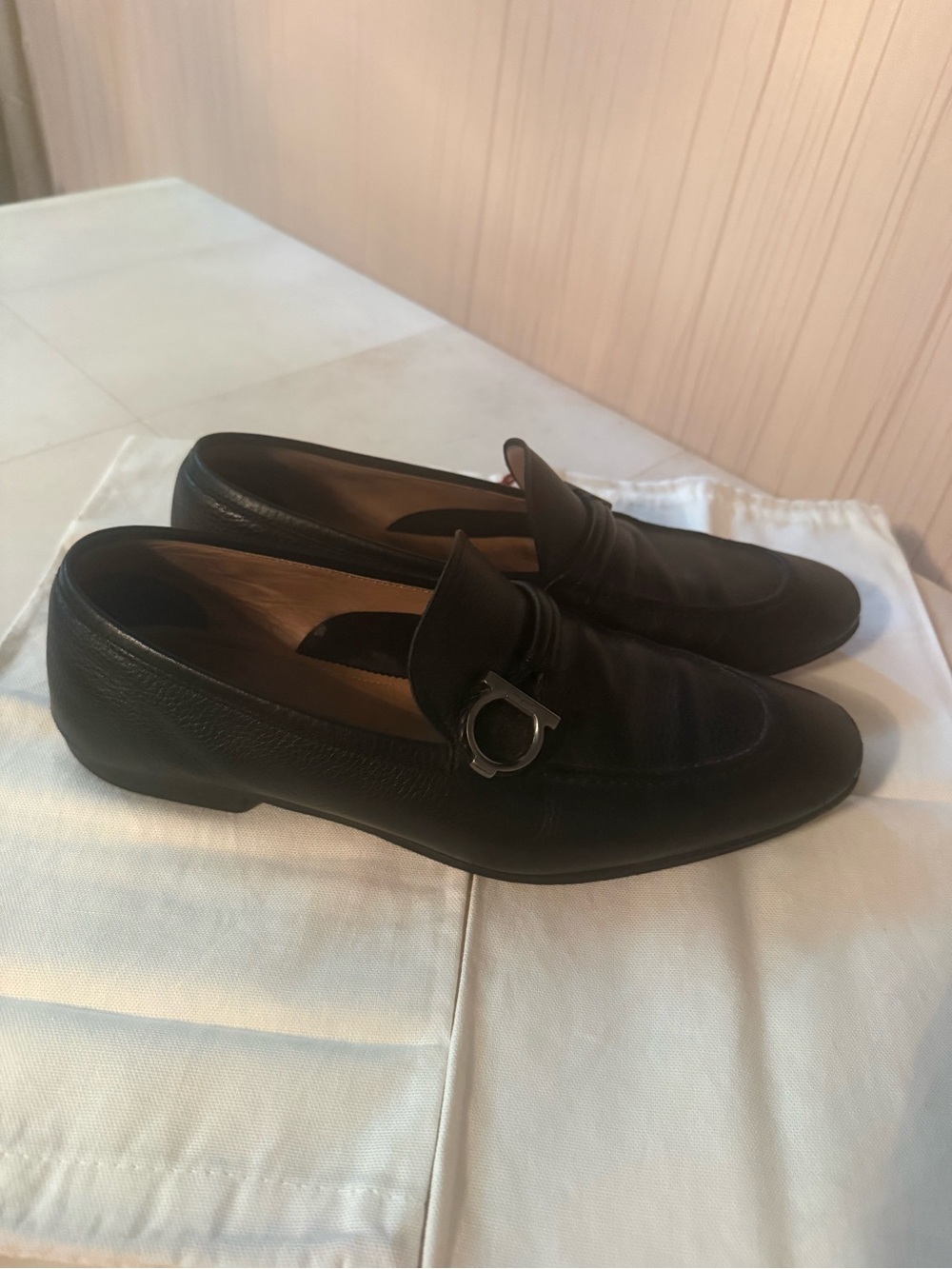 Black Leather Men's Loafers with Signature Metal Bit